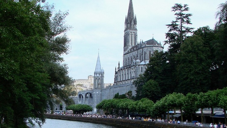 Lourdes fra terre di catari e cistercensi