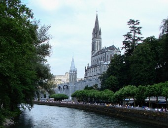 Lourdes fra terre di catari e cistercensi